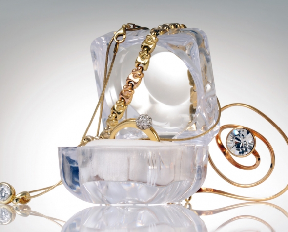 How To Clean Jewelry